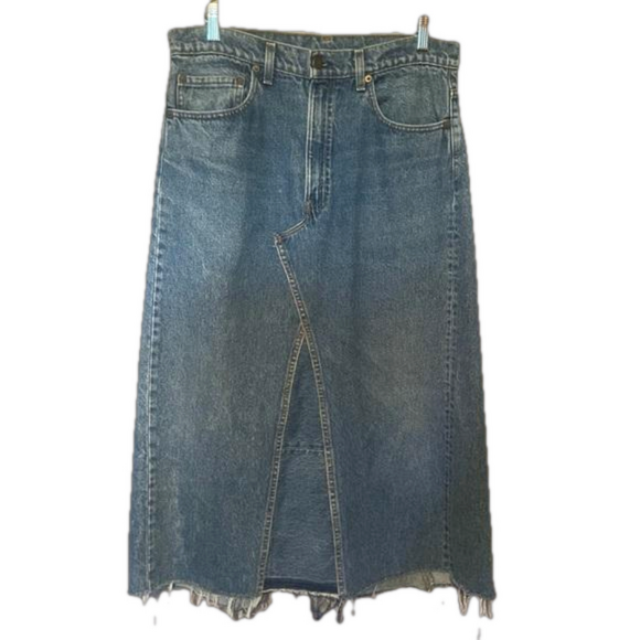 Levi's Women's Denim Maxi Skirt Size XL/16/33.5 wasit - Picture 1 of 8